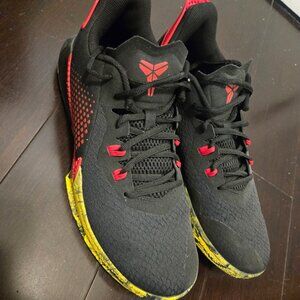 KOBE Mamba Fury shoes size 10 like new